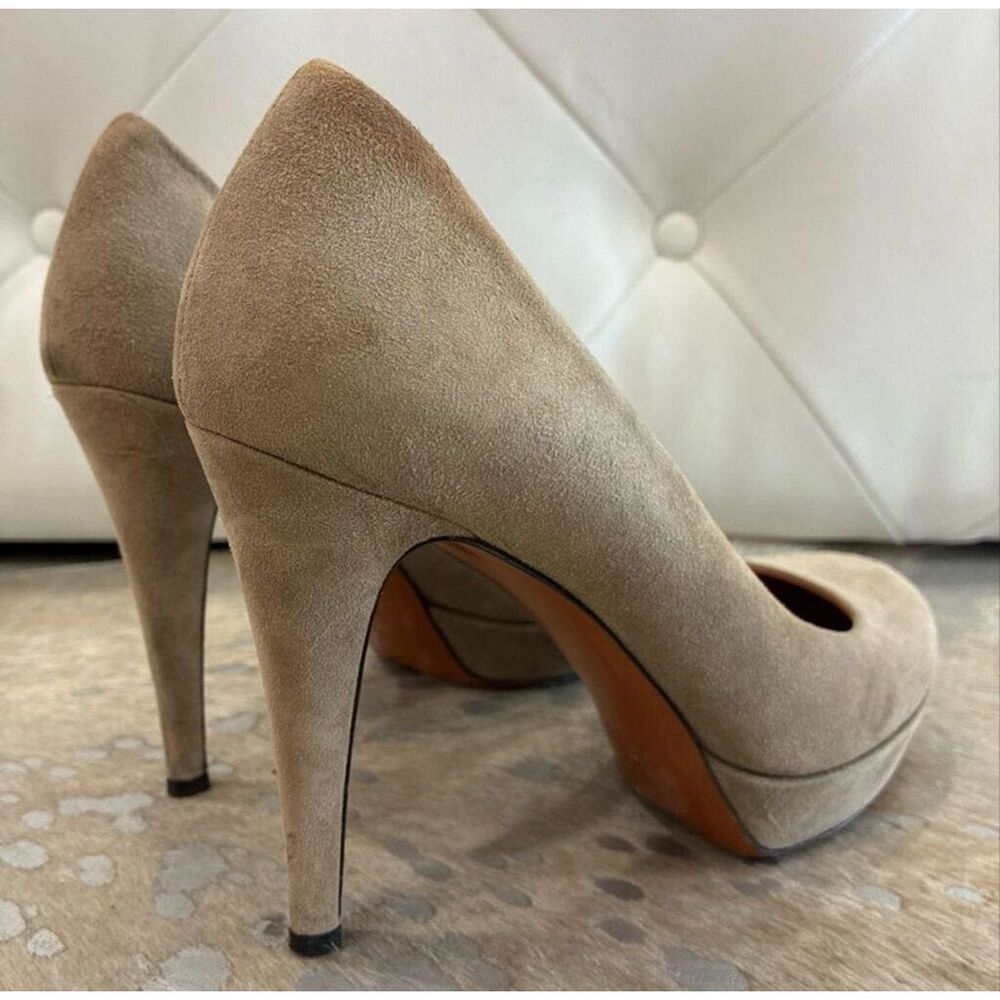 Gucci Women's Sz 36.5 Betty Platform Heels Taupe Suede Classic Minimalist Luxury - Picture 7 of 14